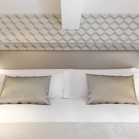 Birdie Boutique - Adults Only 4*