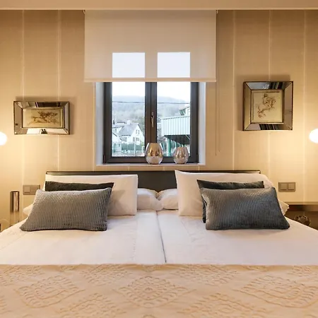 Birdie Boutique - Adults Only 4*