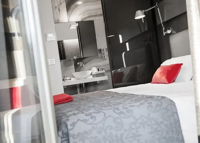 Birdie Boutique - Adults Only 4*