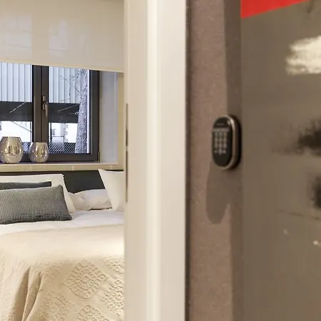 Birdie Boutique - Adults Only 4*