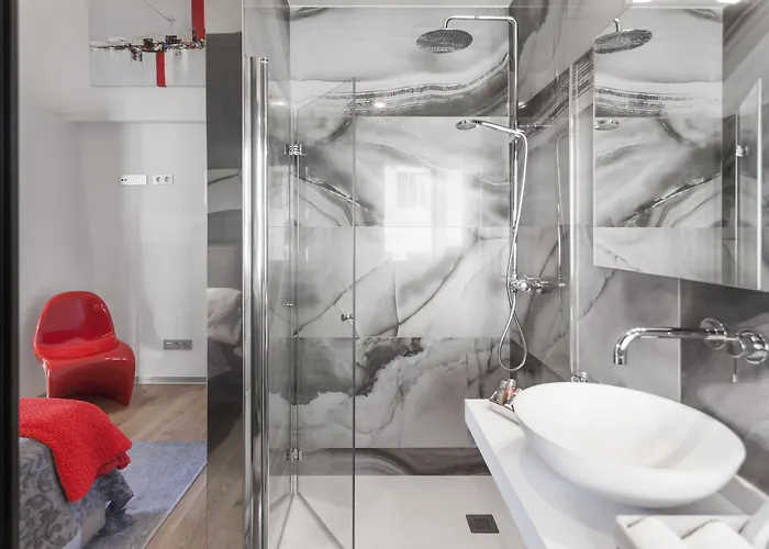 Birdie Boutique - Adults Only 4*