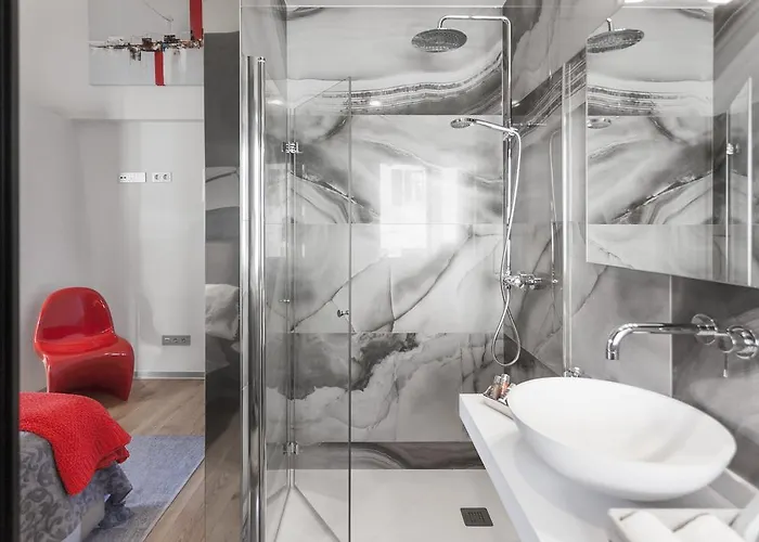 Гостьовий будинок Birdie Boutique - Adults Only